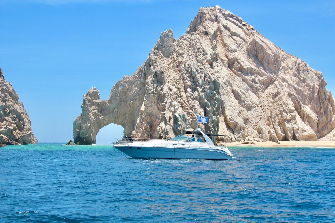 47ft Searay Cruiser - Yacht Charters - Reef Rentals Cabo
